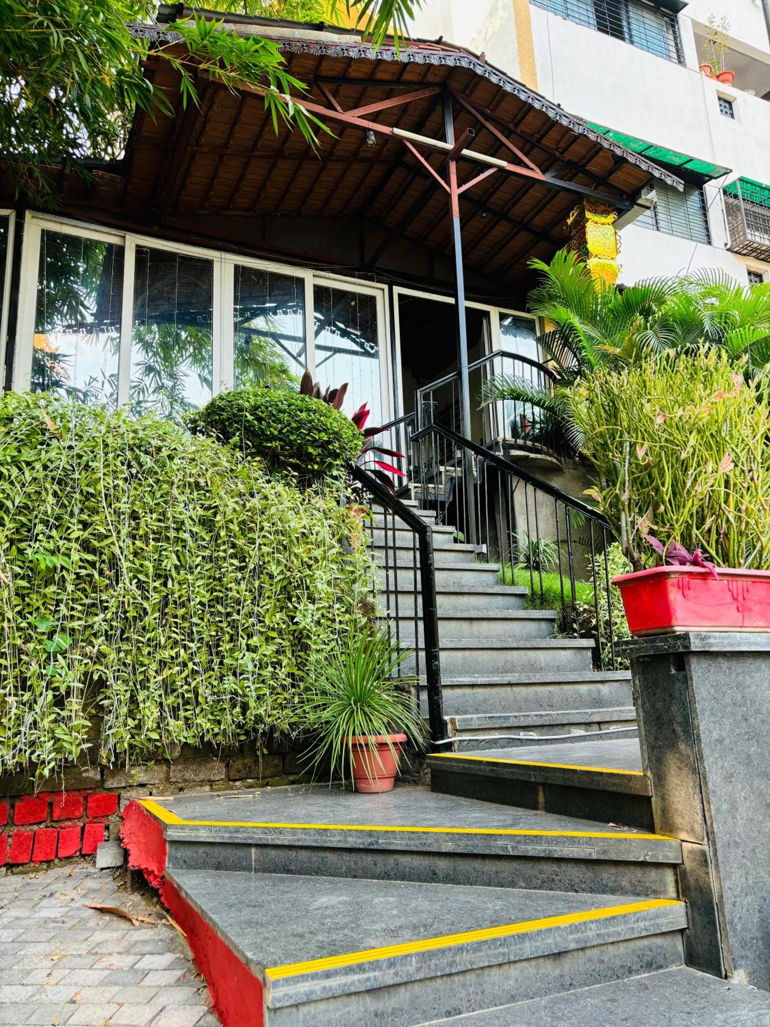 Royal Palms Luxury Service Apartment Nagpur Exterior foto